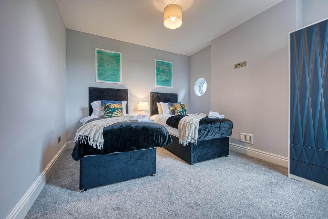 Spacious Nottingham Abode - Sleeps 16 Ngoại thất bức ảnh